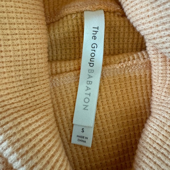 Aritzia Long Sleeve Turtle Neck - Picture 9 of 11